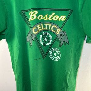 NBA Vintage Boston Celtics T-shirt with Leprechaun Logo from 1988